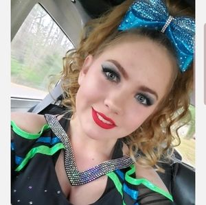 Meet your Posher, Danielle